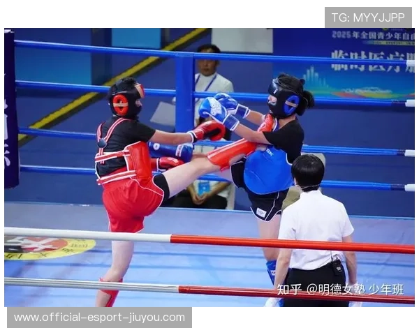 自由搏击赛目击精彩KO，选手力量惊人，自由搏击比赛视频大全